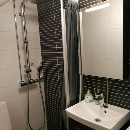 1 Bedroom In Kallio Apartment *